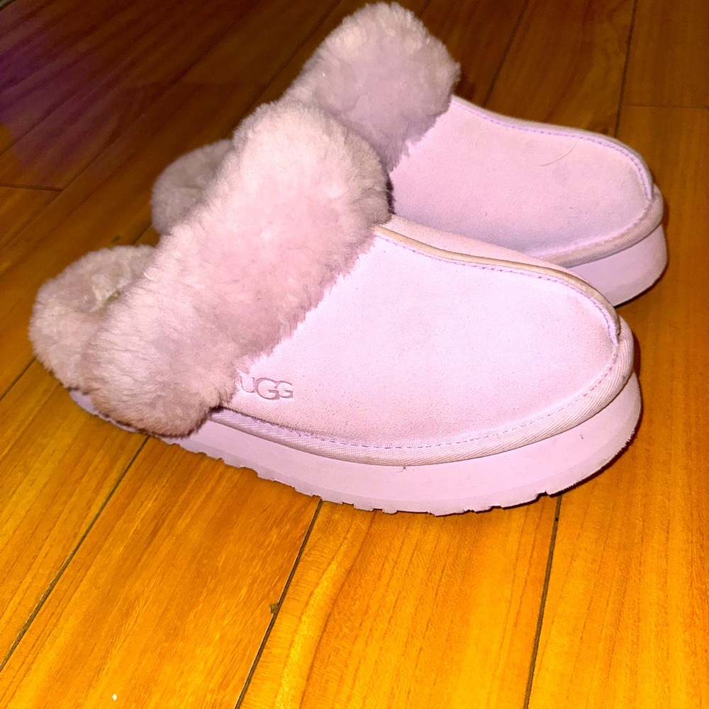 UGG Women’s Purple Platform Slippers Size 10! EXCELLENT CONDITION!!!